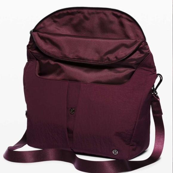 Lululemon All Night Festival Bag Large 10L Cassis Nwt Fits a Laptop - Picture 3 of 9